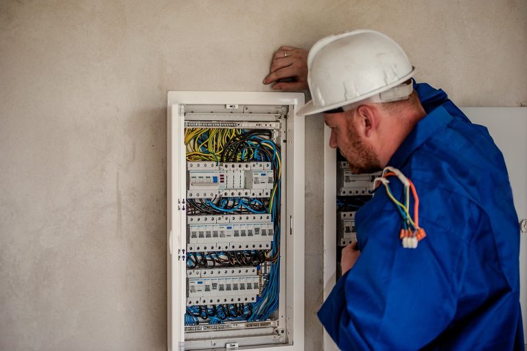Mise aux normes électriques : quelles en sont les étapes ?